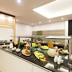 Hotel Sky 3*