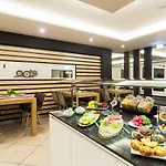 Hotel Sky 3*